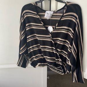 black stripe v neck top